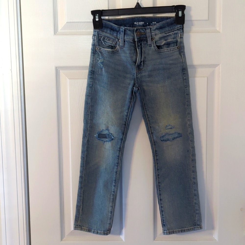 Boys size 6 Old Navy Slim distressed jeans, adjustable waist.